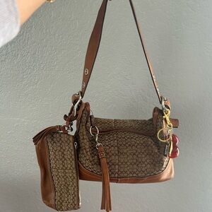 SOLD Coach Signature Shoulder Bag with matching wristlet Vintage Y2K SoHo  🌸🍒